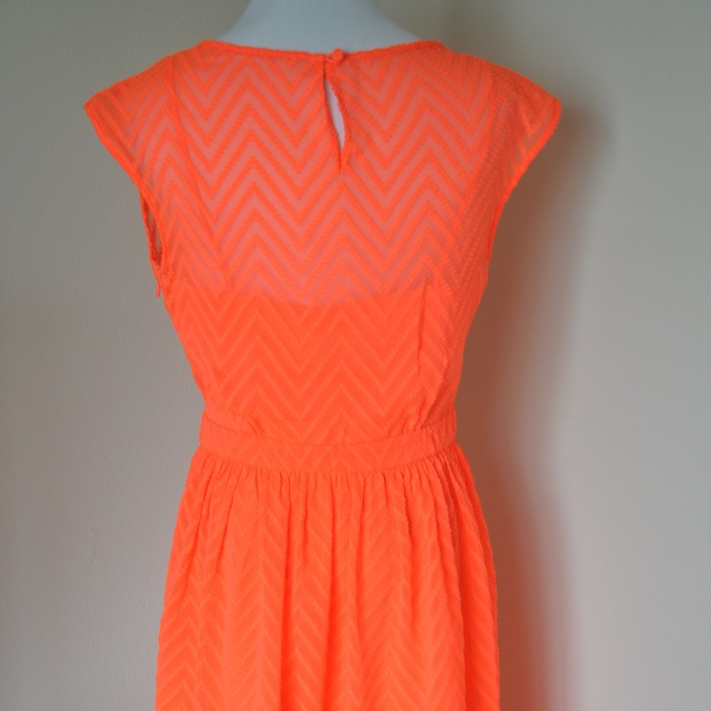 NWT J.Crew  Sleeveless Chiffon Dress in Zigzag - Picture 5 of 8
